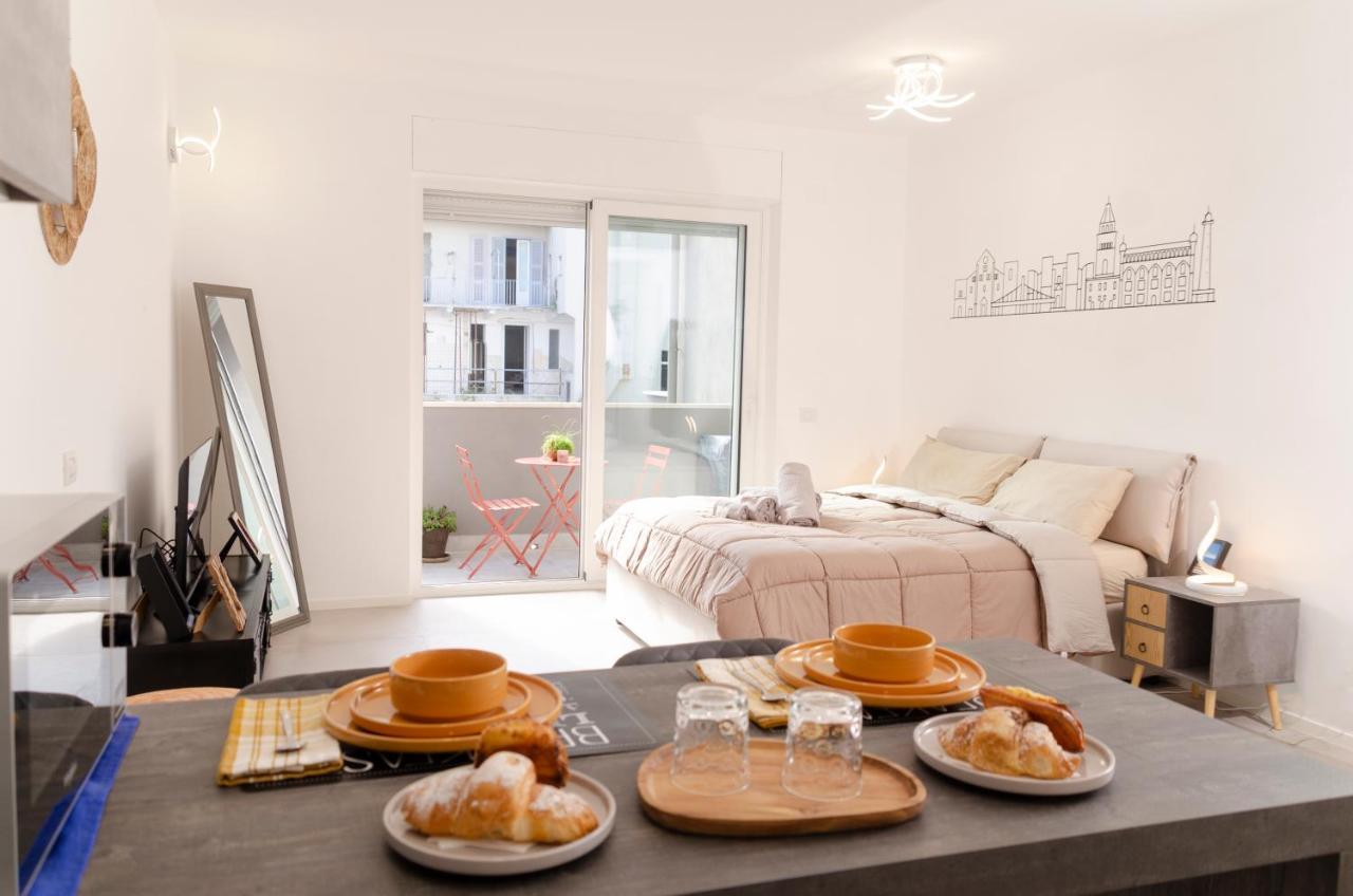 Apulialux Garruba Cozy Apt & Parking Барі Екстер'єр фото
